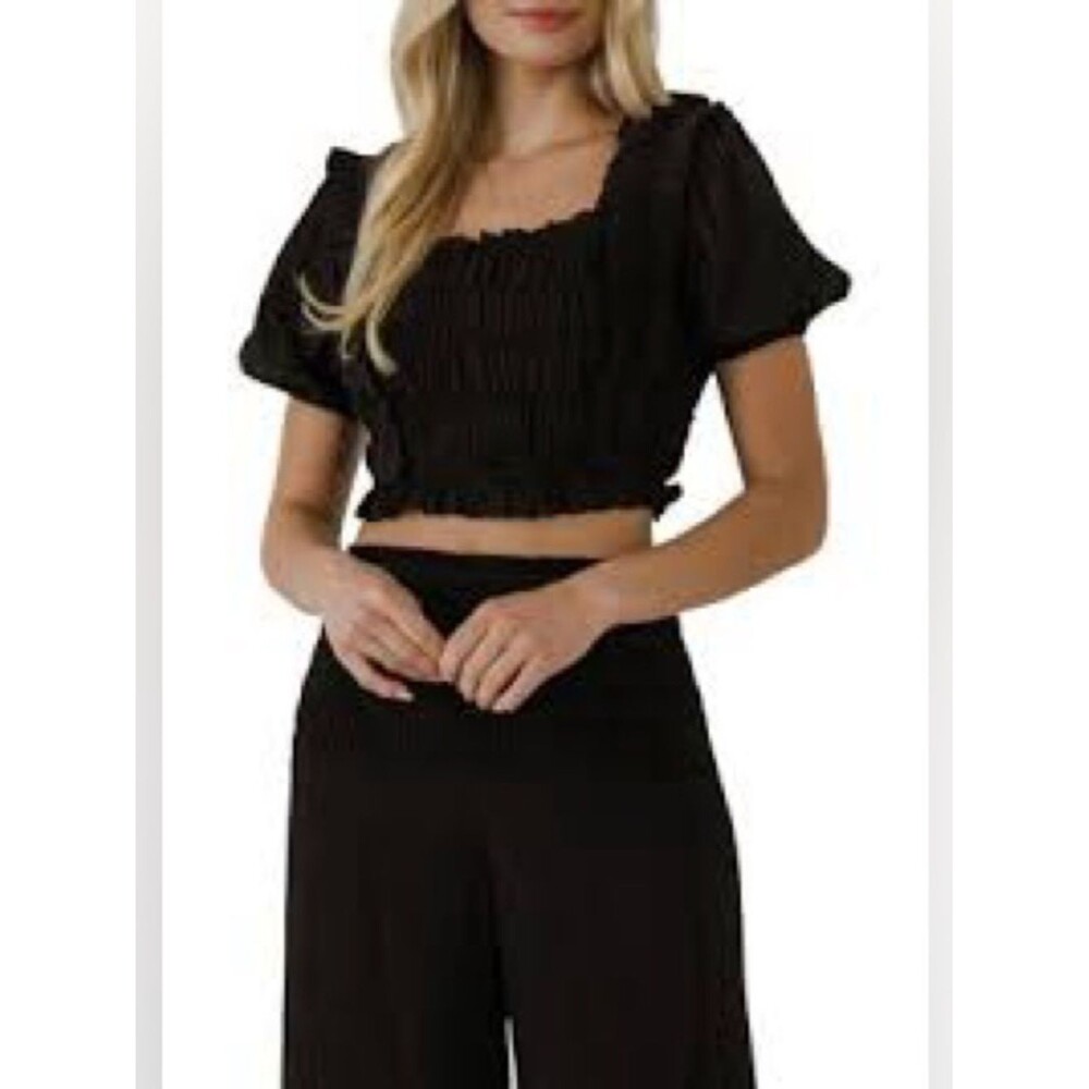 Free The Roses Black Smocked Cropped Top Size Medium NWT